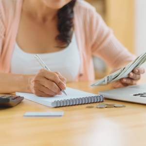 Choose Homeschooling: It’s Worth the Sacrifice!